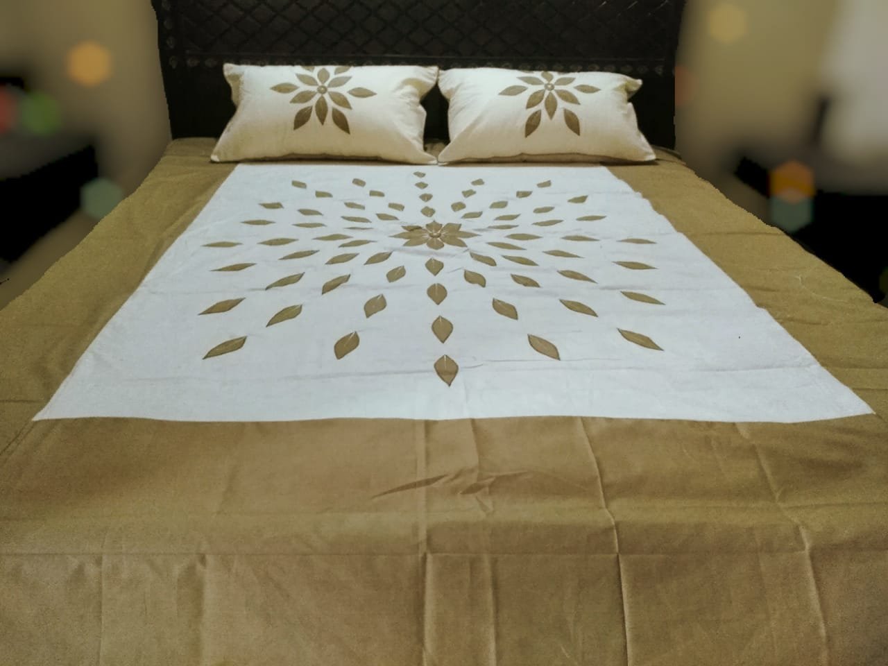 Aplic Work Cotton Bedsheet - Image 3