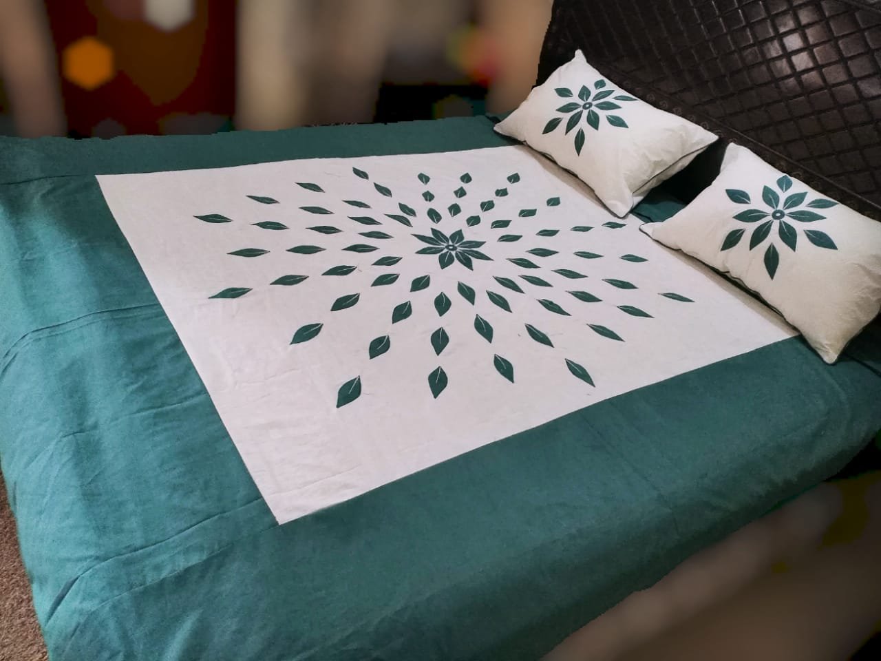 Aplic Work Cotton Bedsheet - Image 5